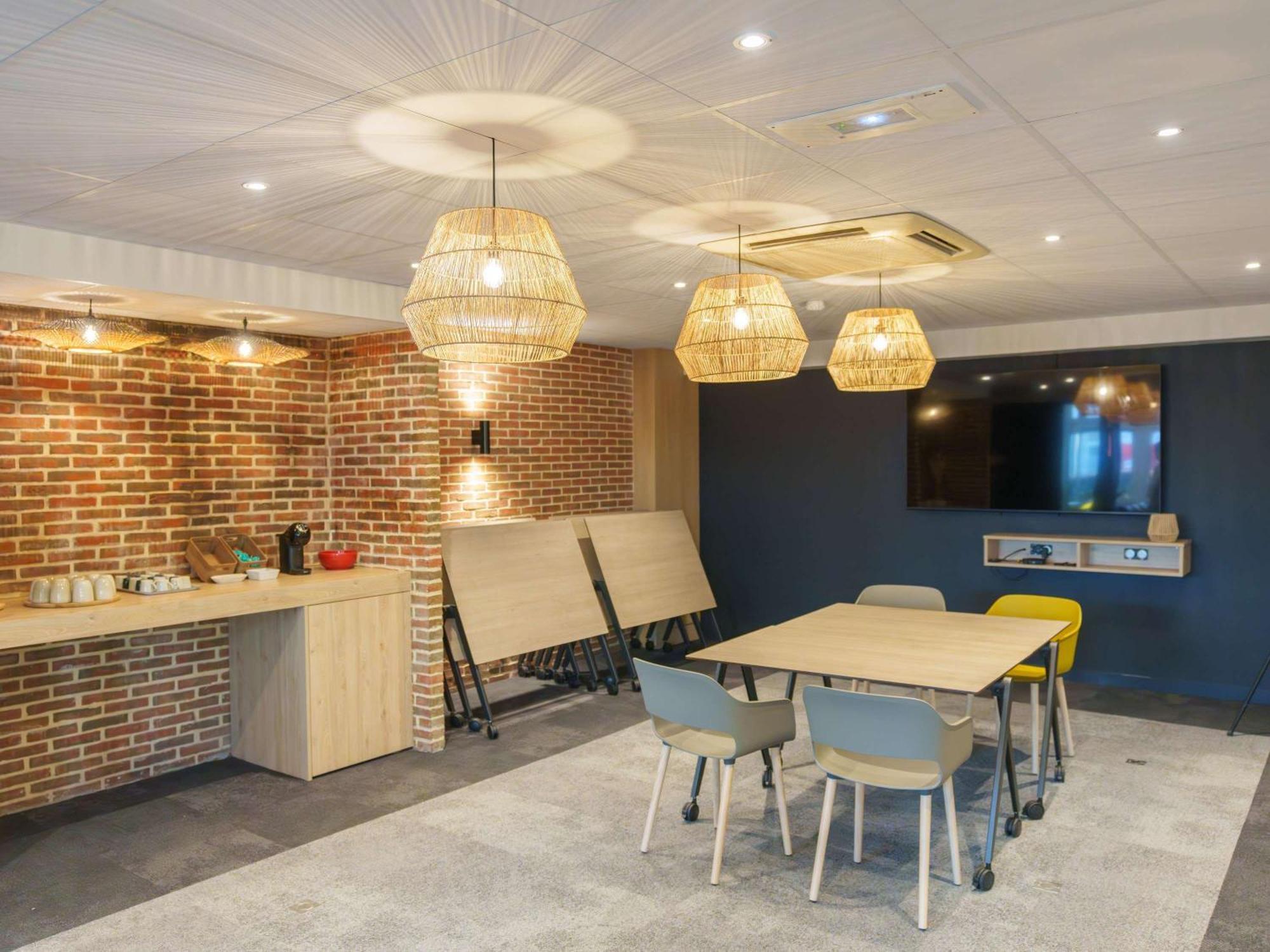 Ibis Laon Hotel Екстериор снимка